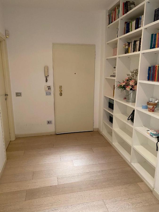 Lovely Apartment In The New Porta Nuova Area Milano Exterior foto