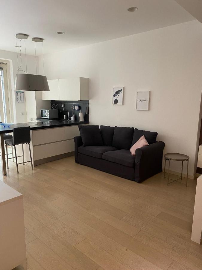 Lovely Apartment In The New Porta Nuova Area Milano Exterior foto